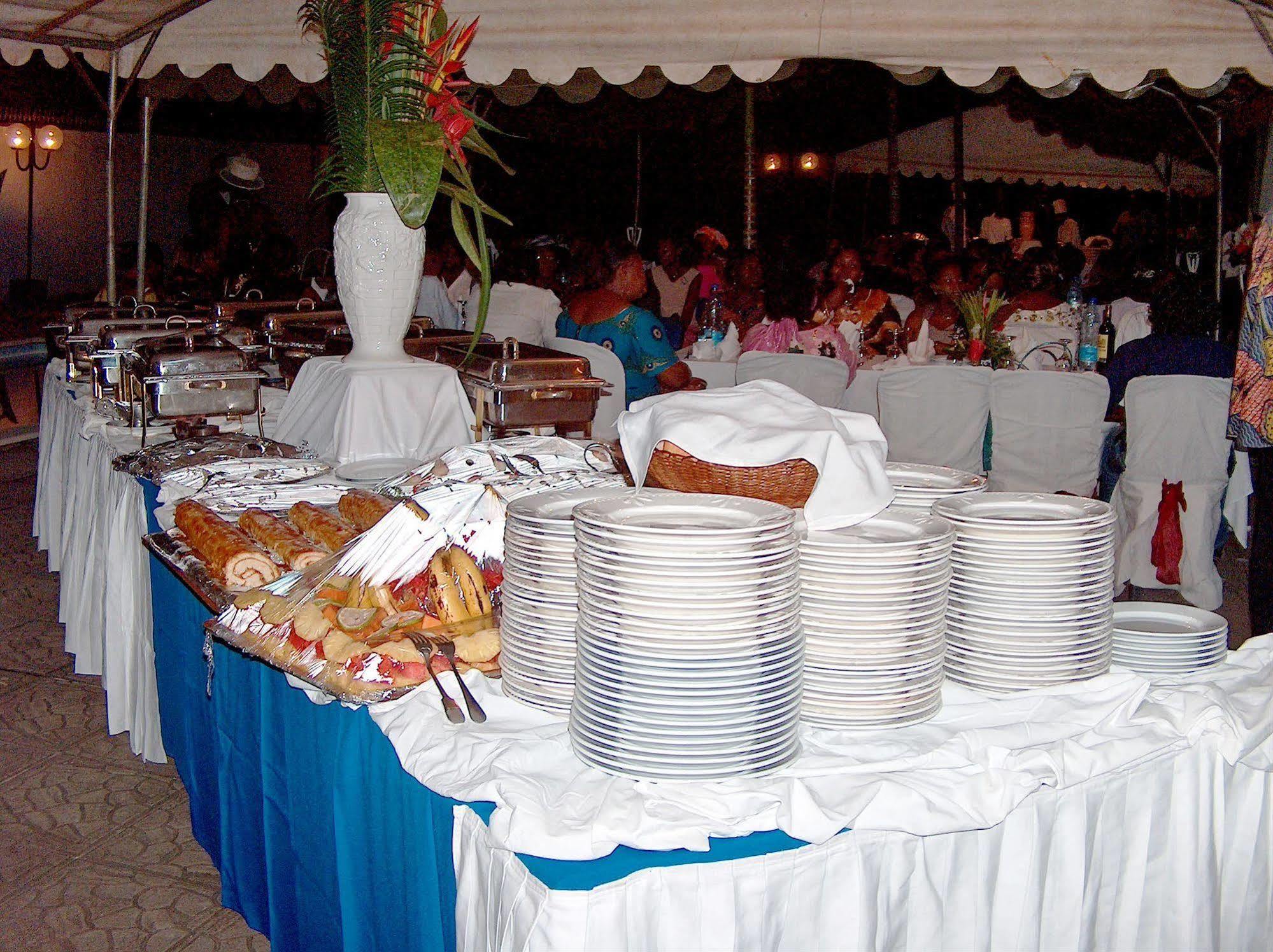 Hotel Royal Palace Douala Exterior foto